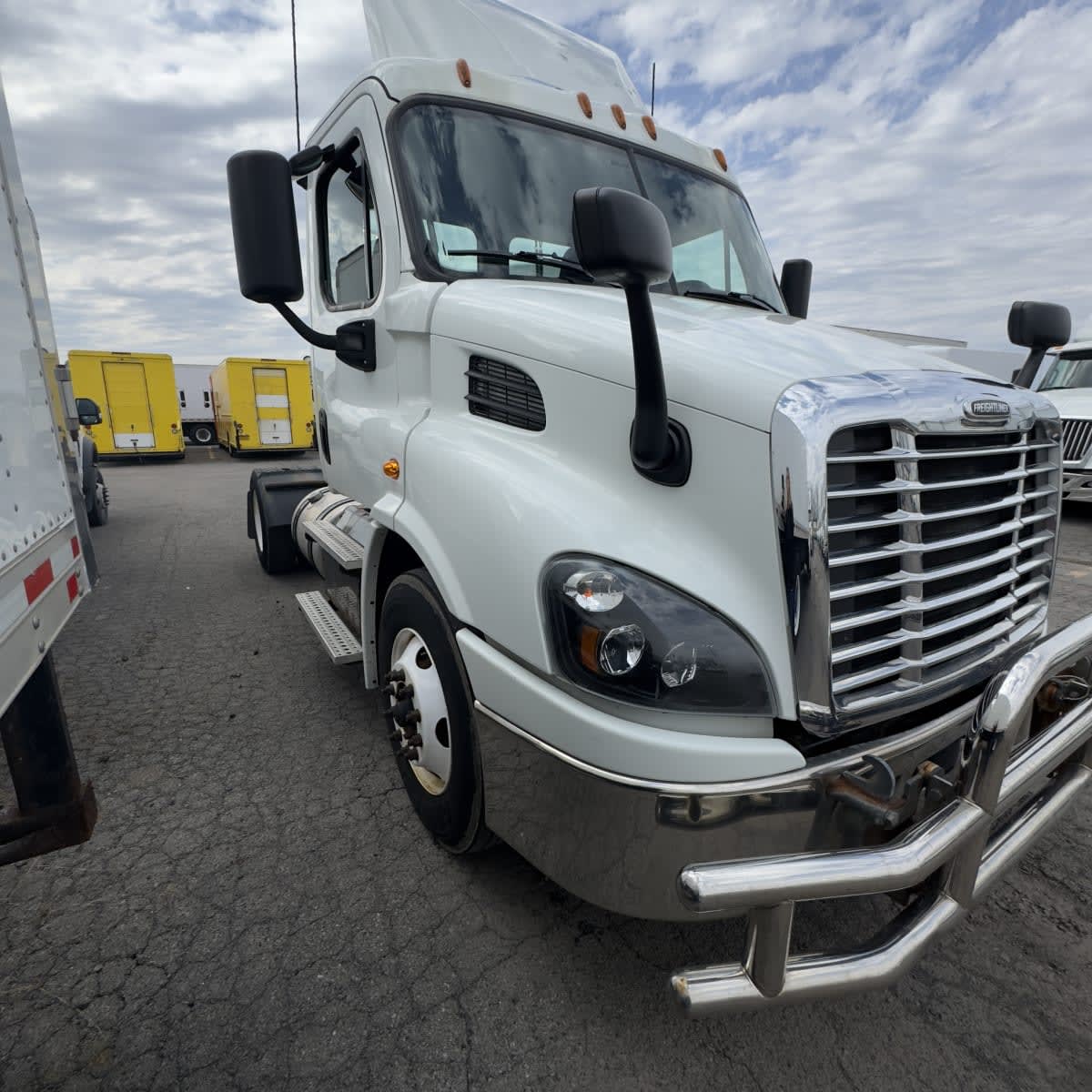2017 Freightliner - image 3