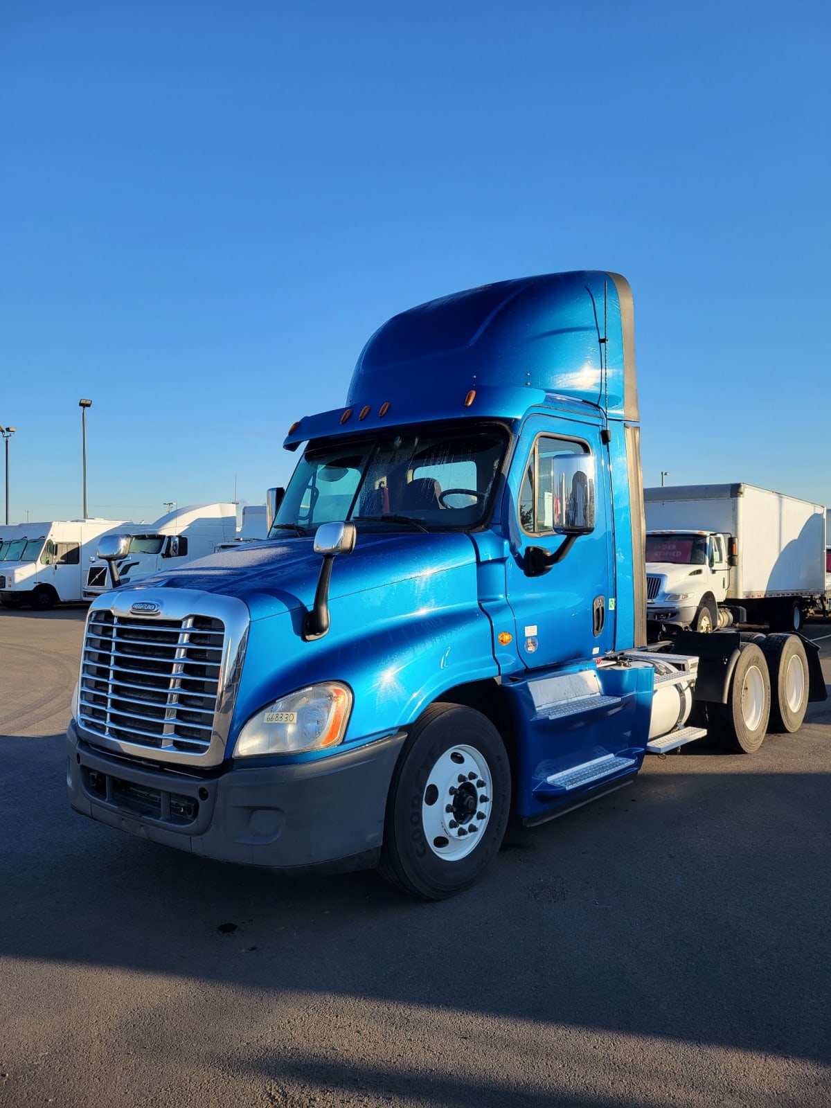 2017 Freightliner/Mercedes CASCADIA 125 668330