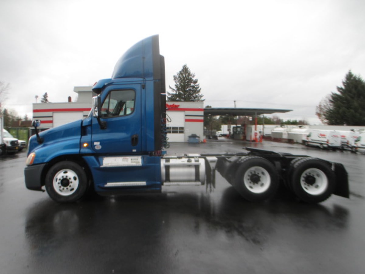 2017 Freightliner/Mercedes CASCADIA 125 668331