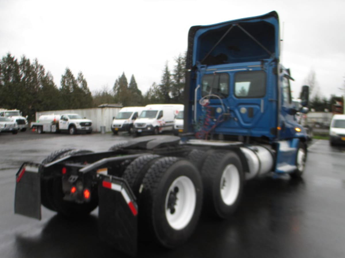 2017 Freightliner/Mercedes CASCADIA 125 668331