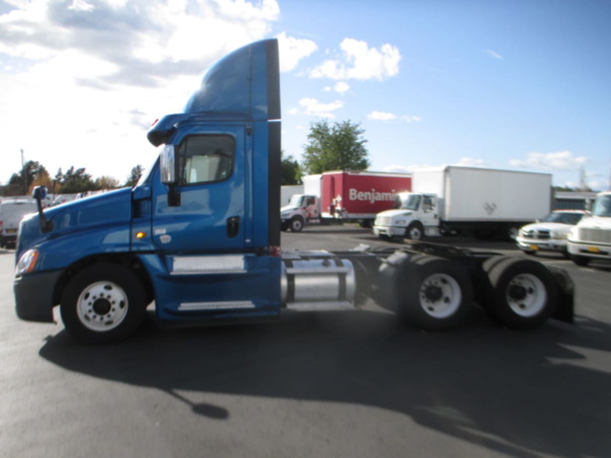 2017 Freightliner/Mercedes CASCADIA 125 668333