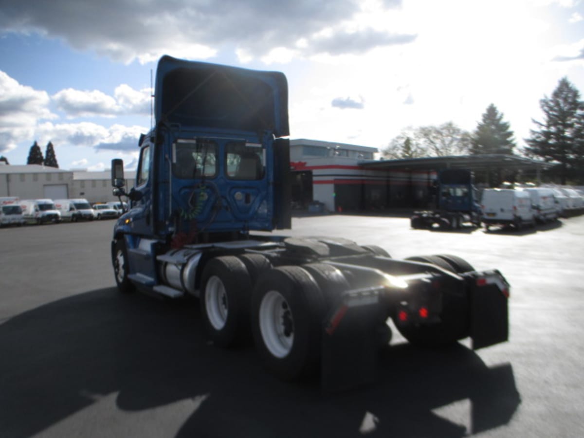 2017 Freightliner/Mercedes CASCADIA 125 668333