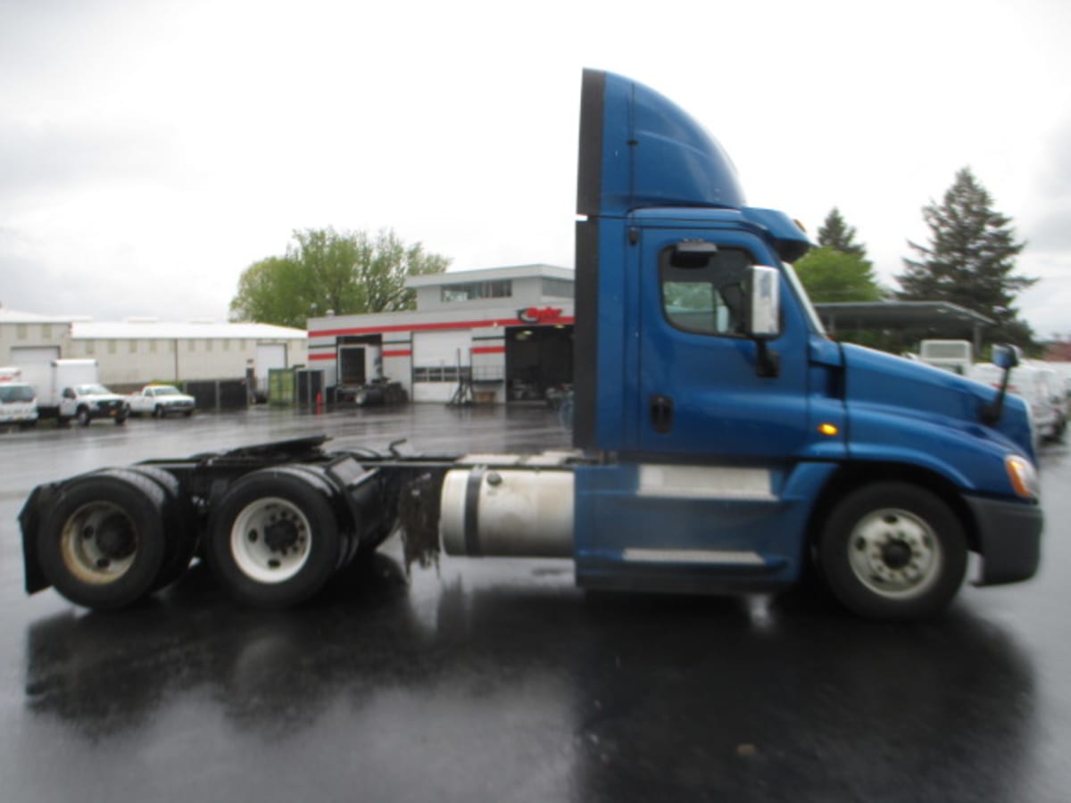 2017 Freightliner/Mercedes CASCADIA 125 668337