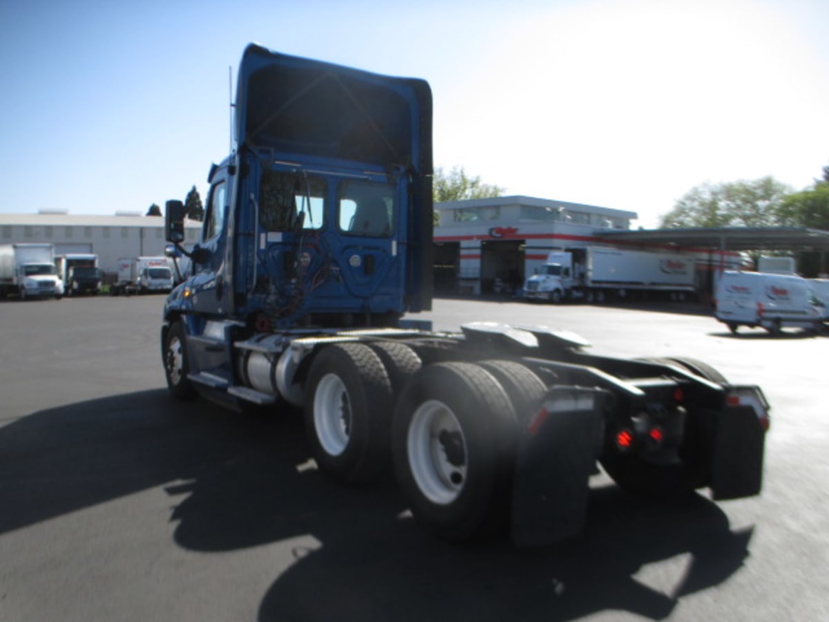 2017 Freightliner/Mercedes CASCADIA 125 668339