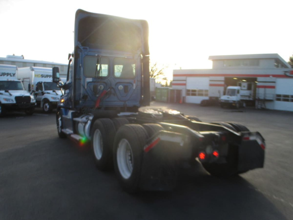 2017 Freightliner/Mercedes CASCADIA 125 668342