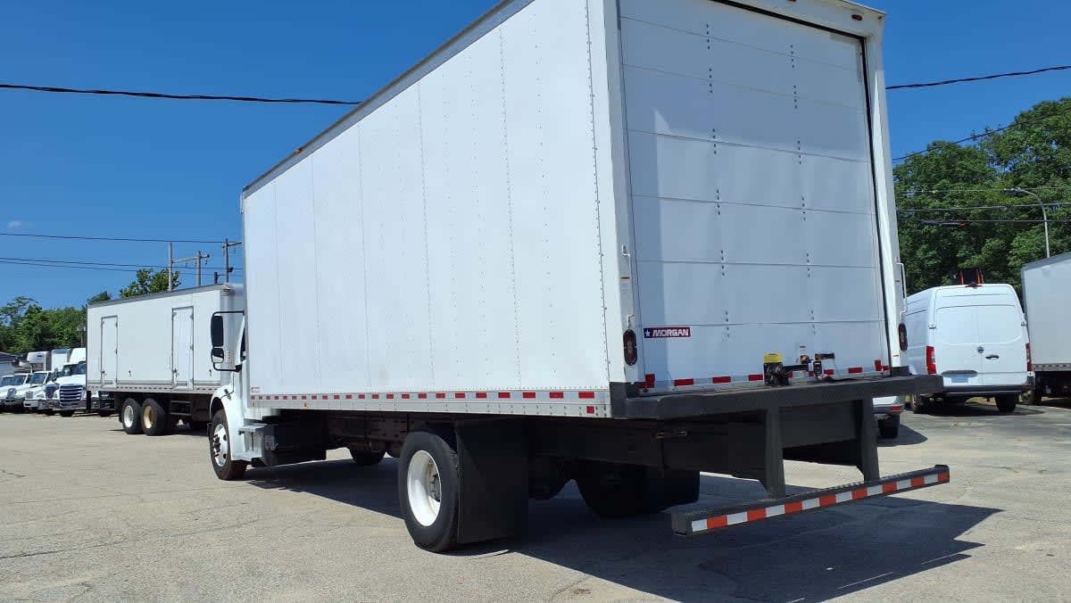 2017 Freightliner M2 106 in Warwick, RI — photo 6