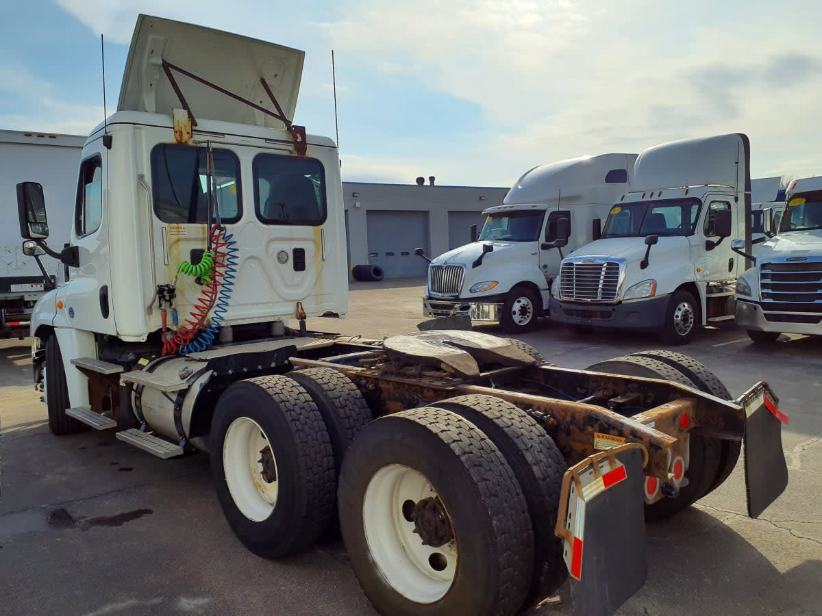 2017 Freightliner/Mercedes CASCADIA 125 668382