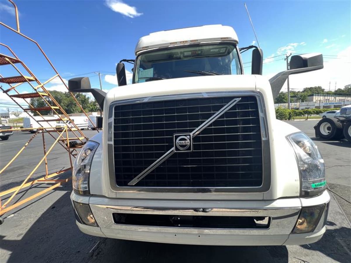 2017 Volvo VNL64T 670 668469