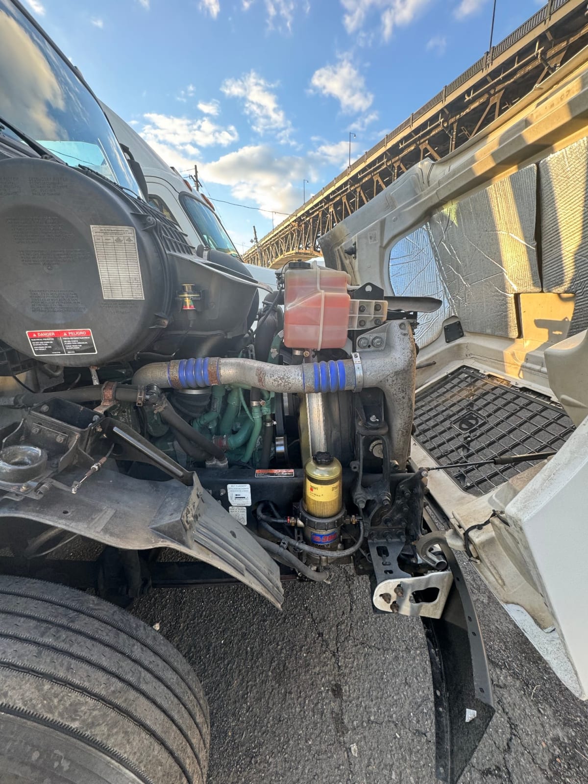 2017 Volvo VNM42TRACTOR 668487