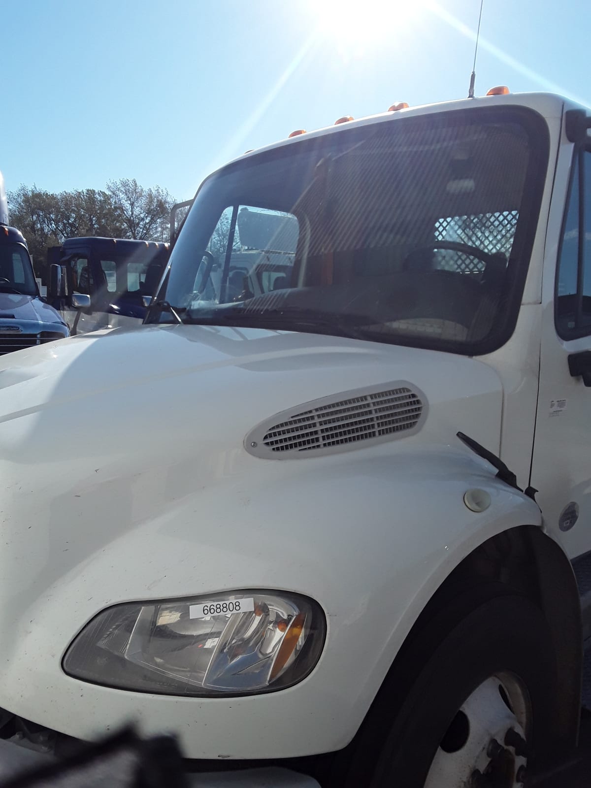 2017 Freightliner/Mercedes M2 106 668808