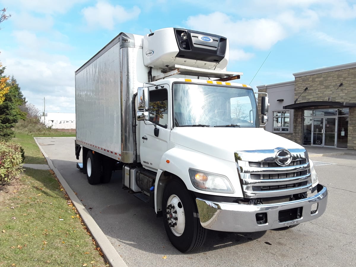 2017 Hino 338 668895