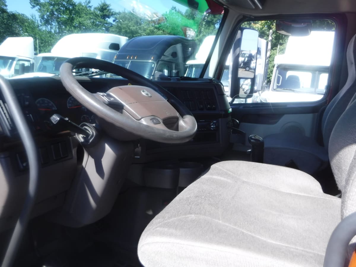 2017 Volvo VNL64TRACTOR 668914