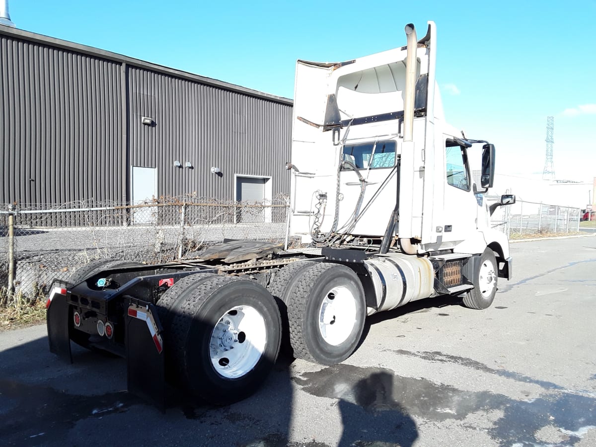 2017 Volvo VNL64T-300 668962