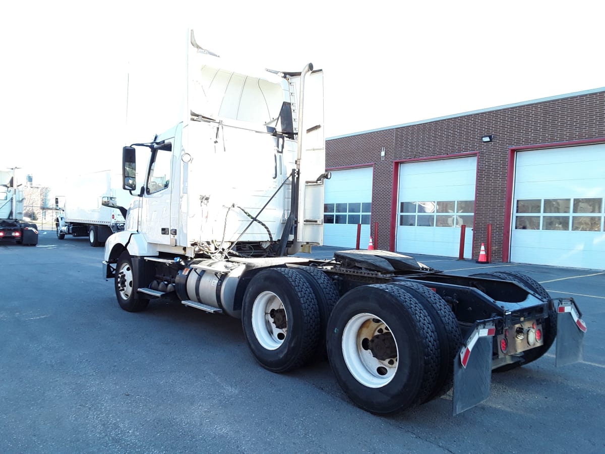 2017 Volvo VNL64T-300 668963