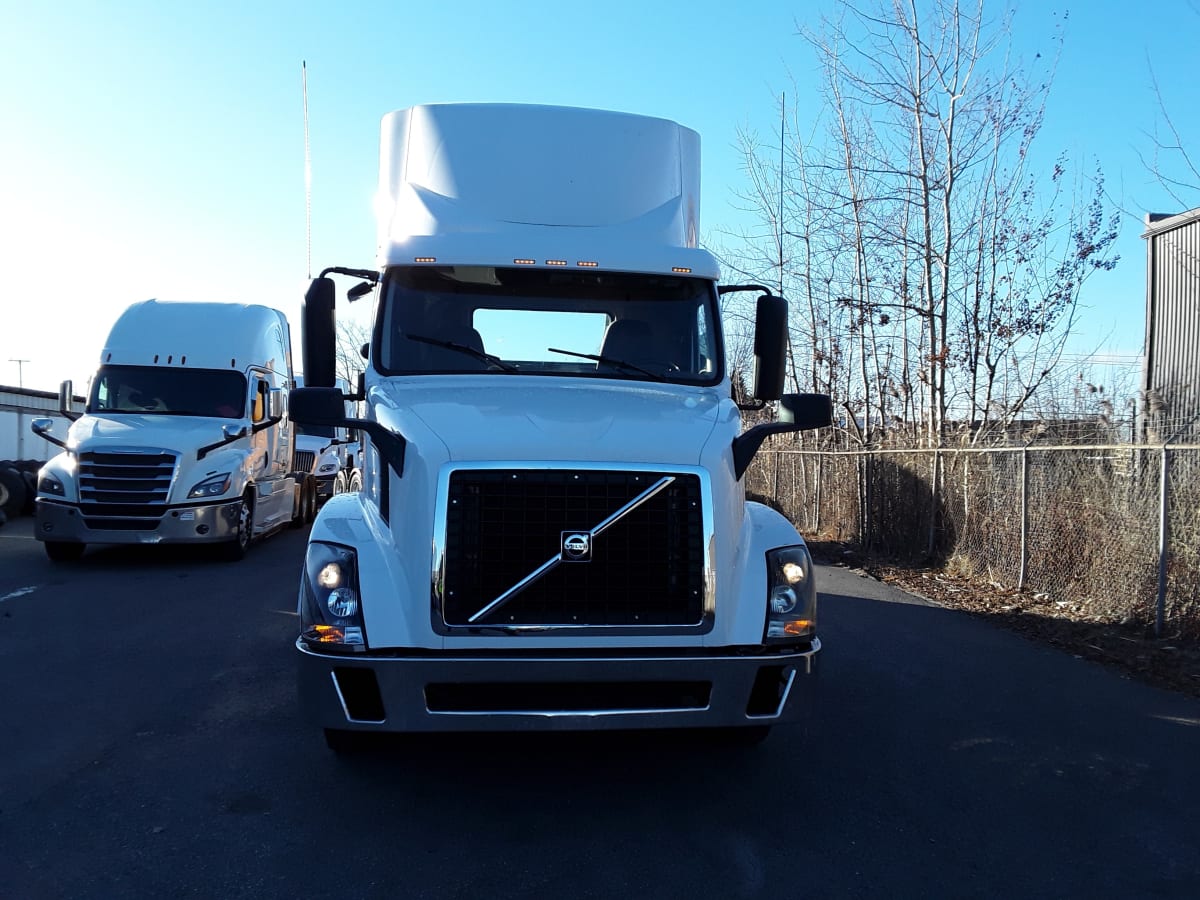 2017 Volvo VNL64T-300 668963