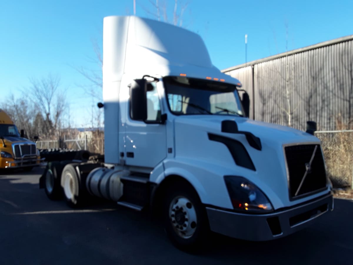 2017 Volvo VNL64T-300 668963