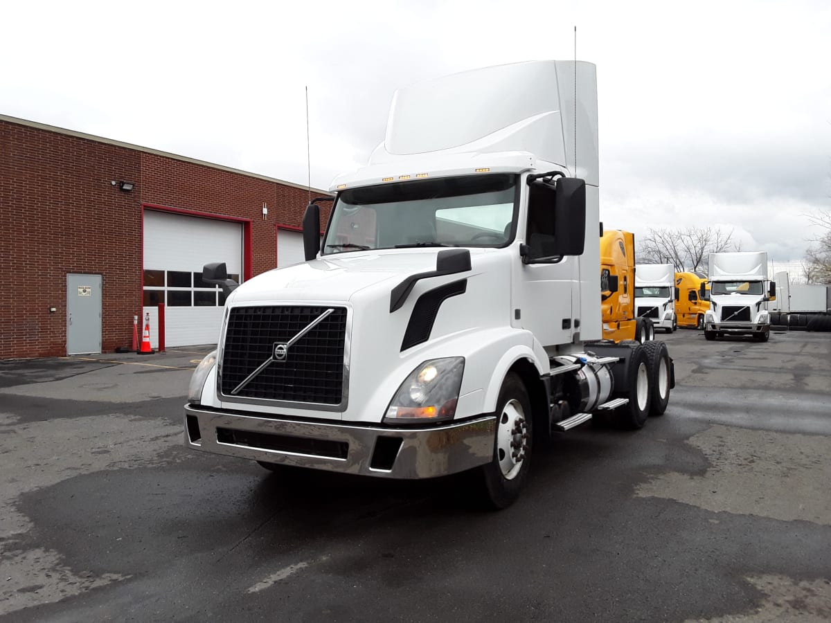 2017 Volvo VNL64T-300 668965