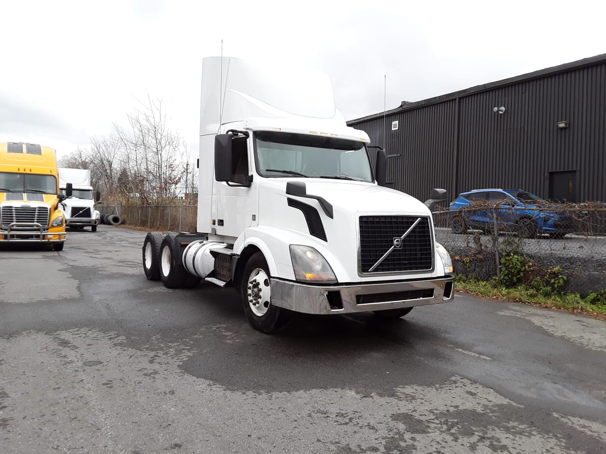 2017 Volvo VNL64T-300 668965