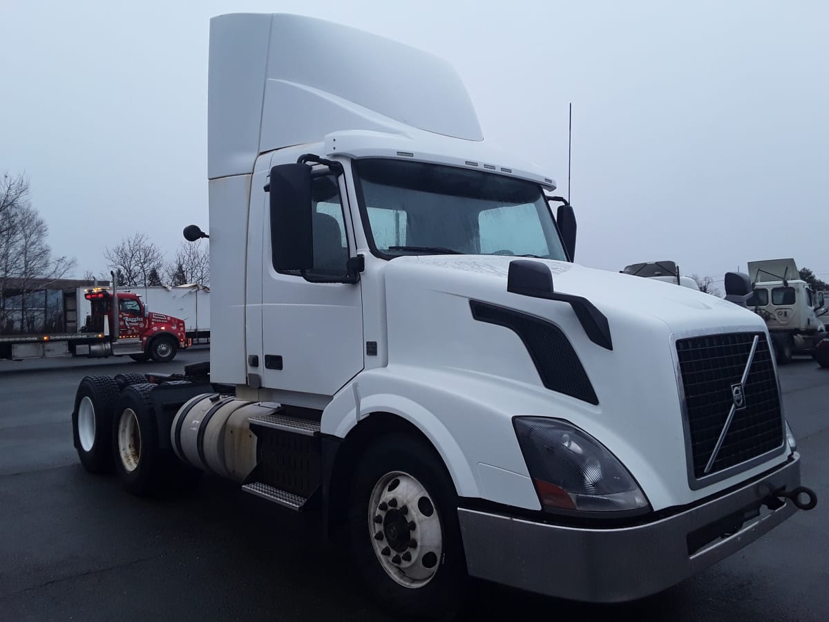 2017 Volvo VNL64T-300 668985