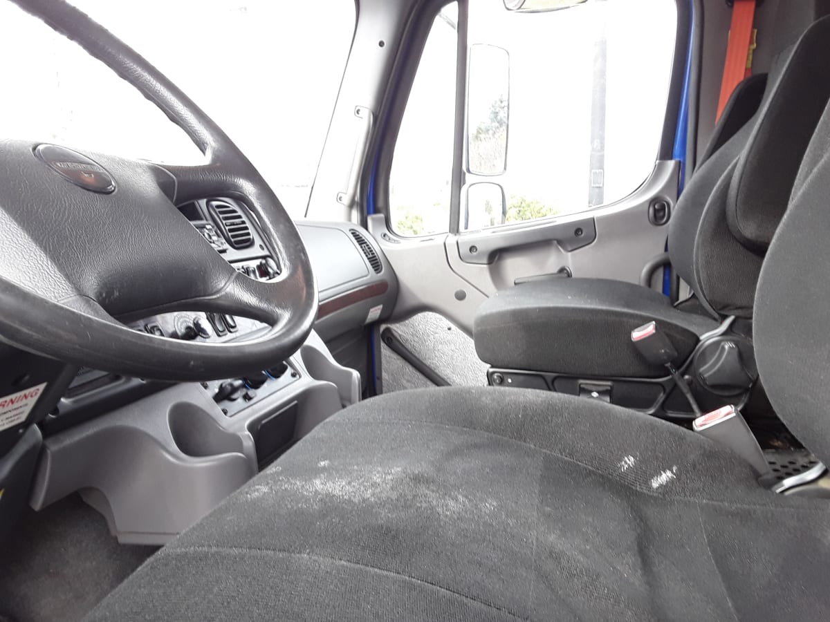 2017 Freightliner/Mercedes M2 106 669052