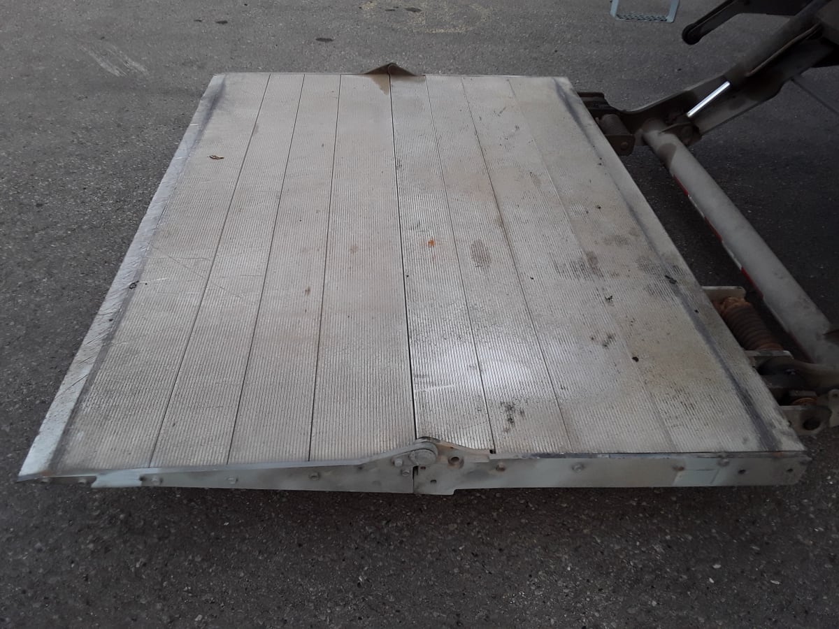 2017 Freightliner/Mercedes M2 106 669065