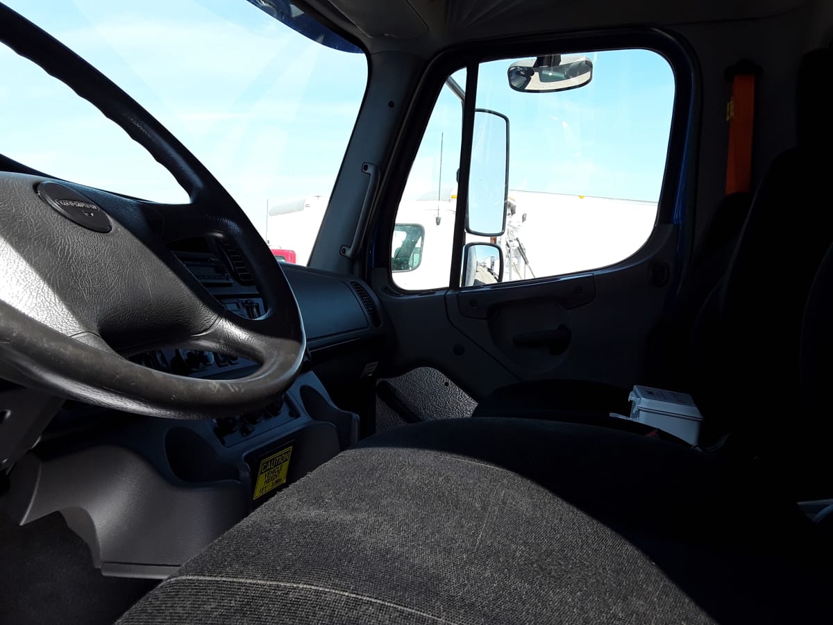 2017 Freightliner/Mercedes M2 106 669074