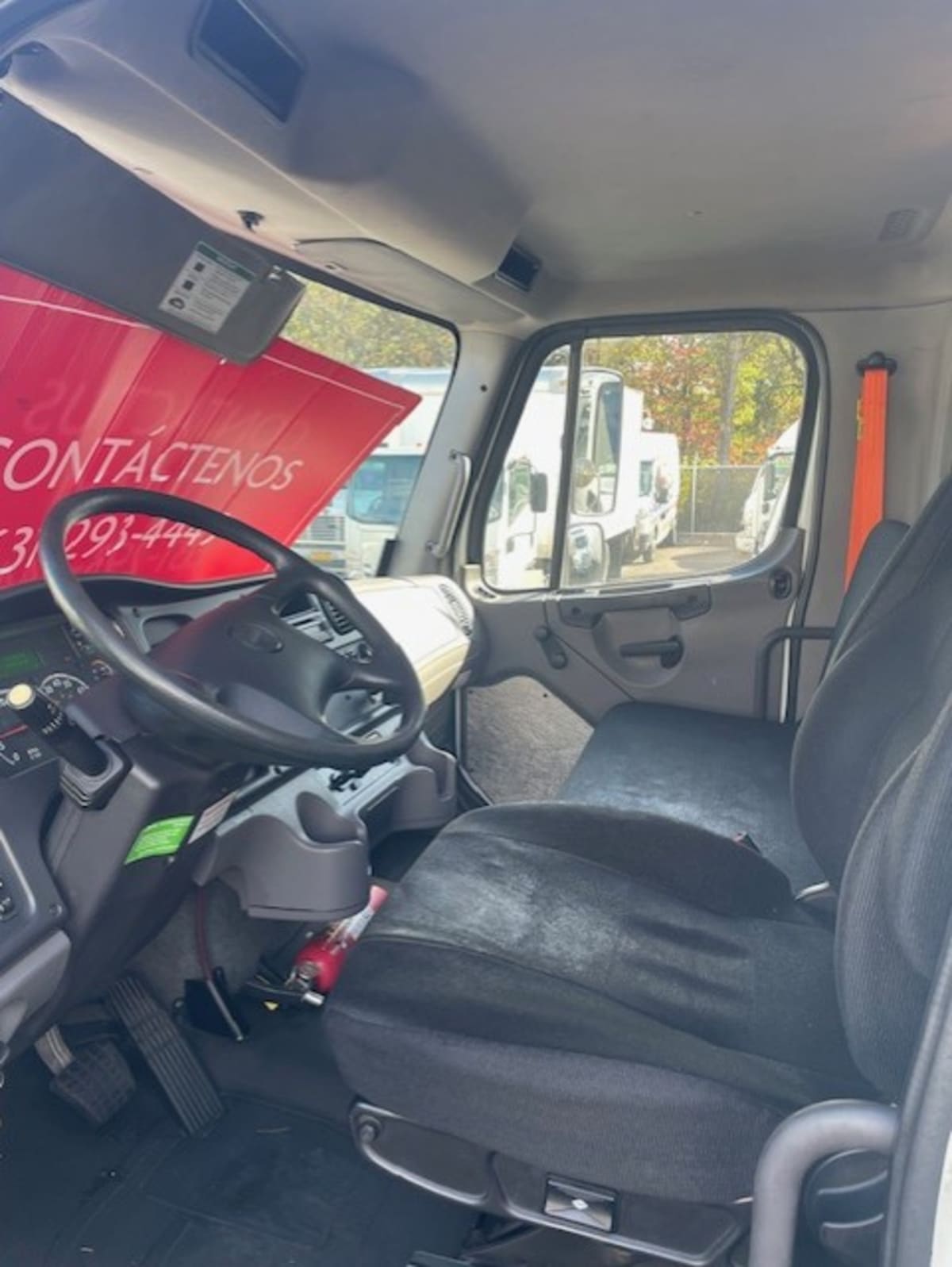 2017 Freightliner/Mercedes M2 106 669104