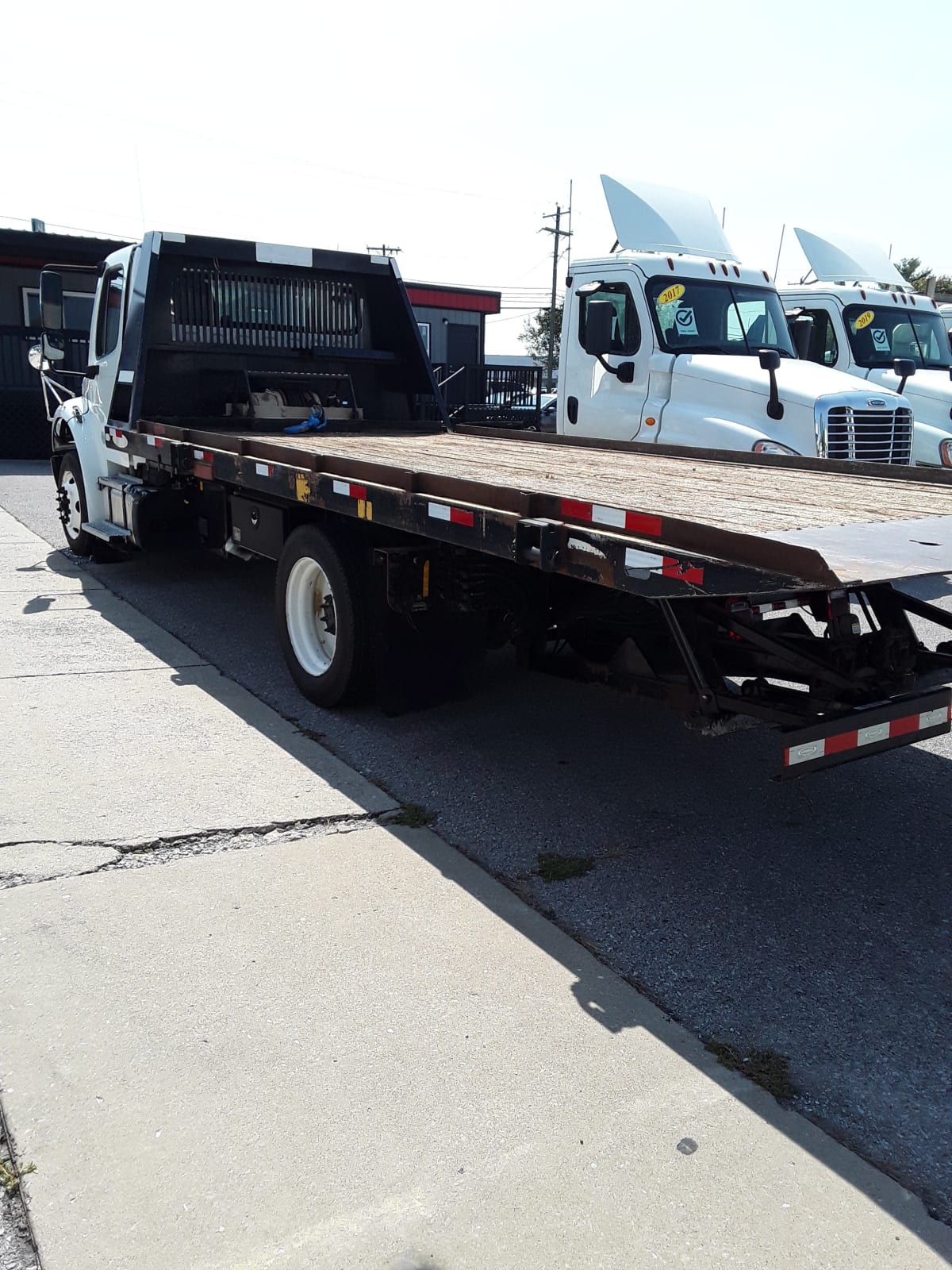 2017 Freightliner/Mercedes M2 106 669176