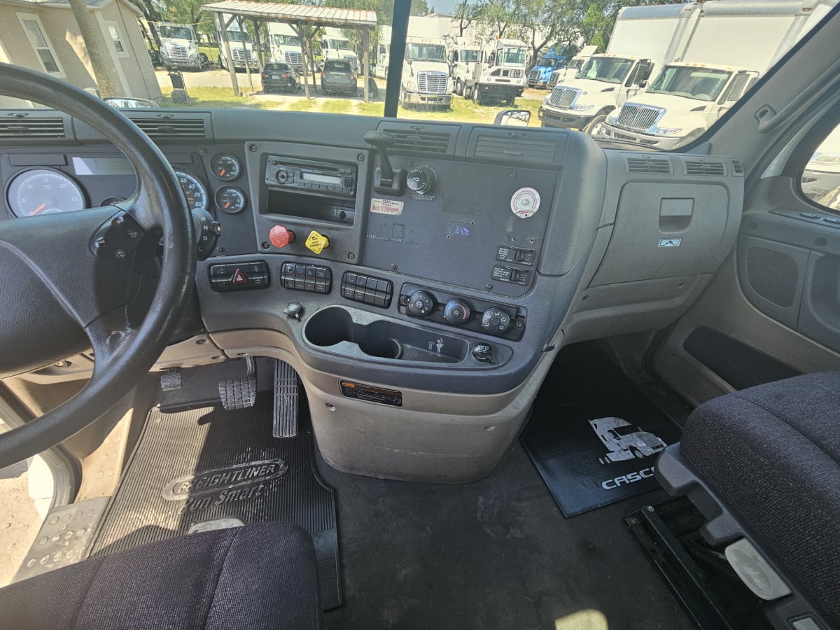 2016 Freightliner/Mercedes CASCADIA 125 669211