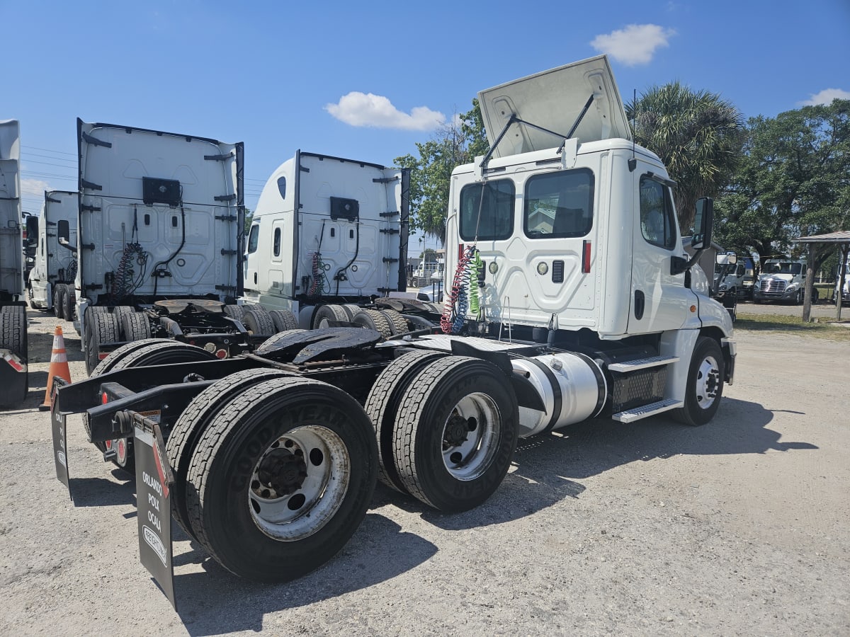 2016 Freightliner/Mercedes CASCADIA 125 669211