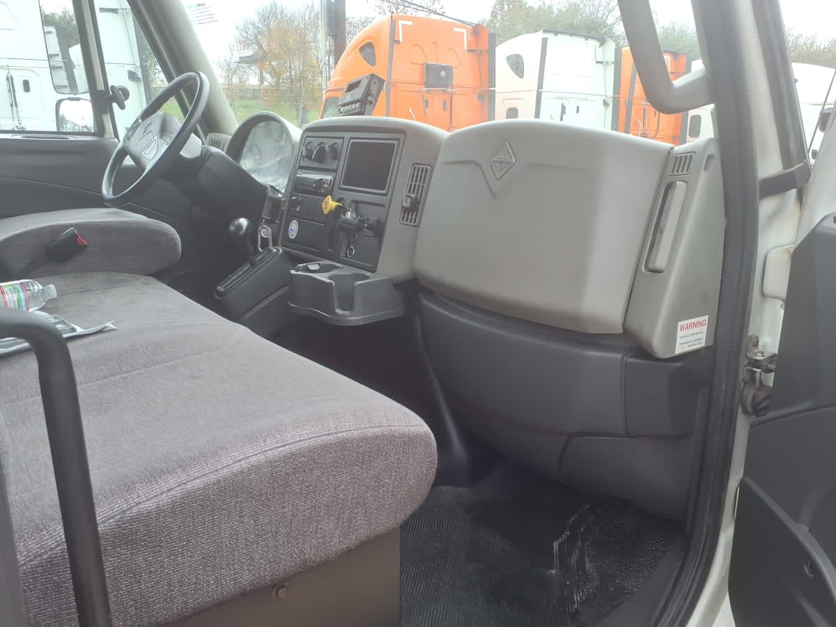 2017 Navistar International 4300 669388