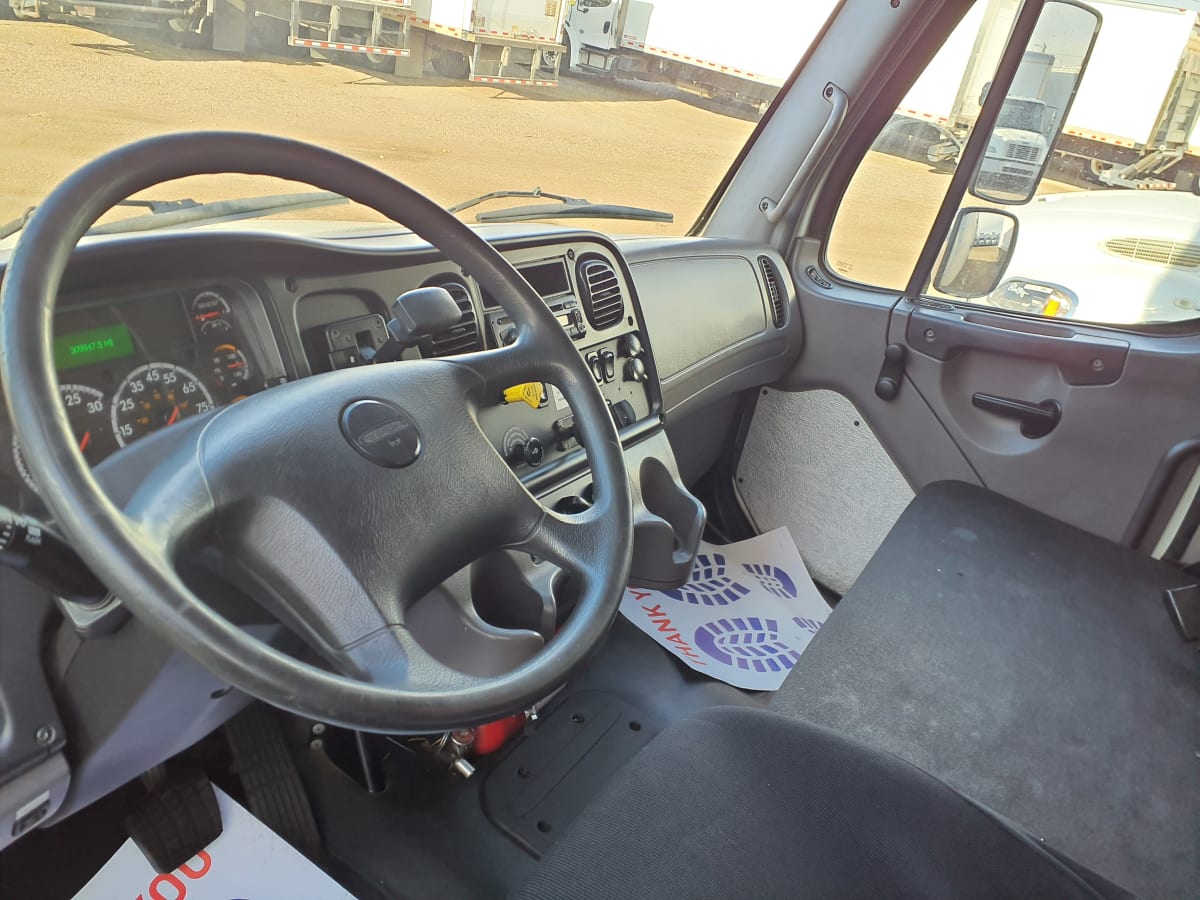 2016 Freightliner/Mercedes M2 106 669480