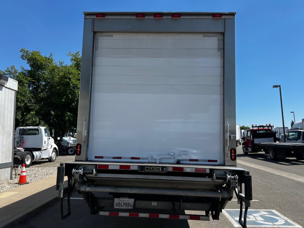 2017 International 4300 in West Sacramento, CA — photo 5