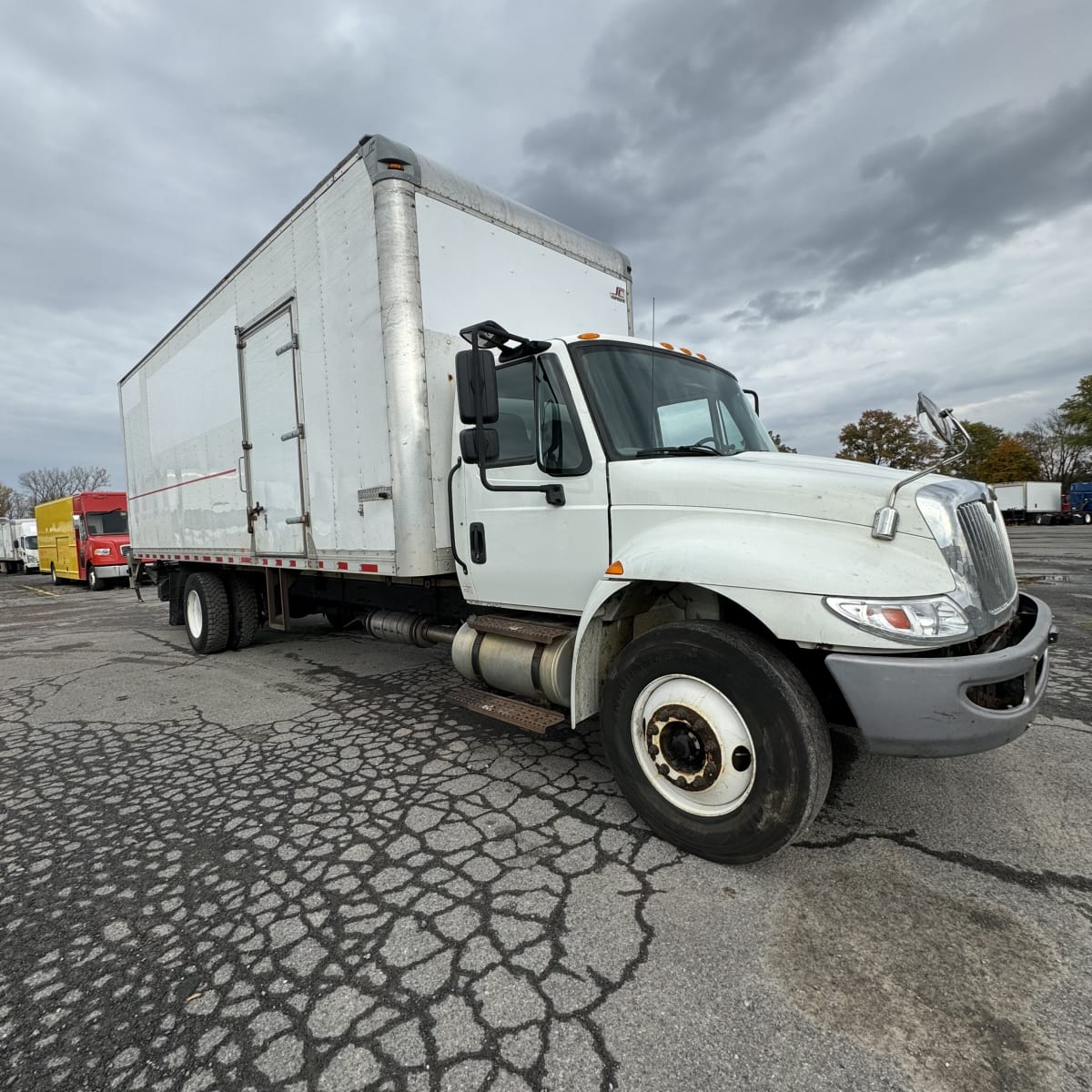 2017 Navistar International 4300 669530