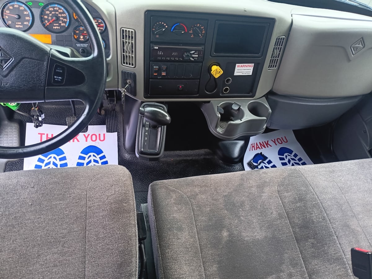 2017 Navistar International 4300 669548