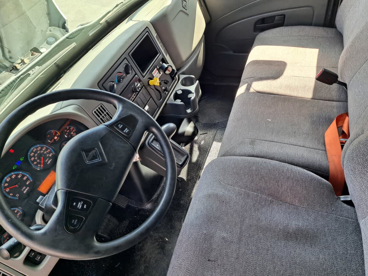 2017 International 4300 in Salisbury, MA — photo 7