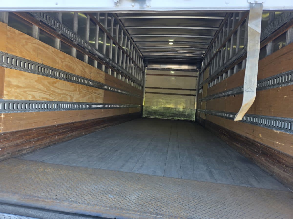 2017 International 4300 in Bensalem, PA — photo 8