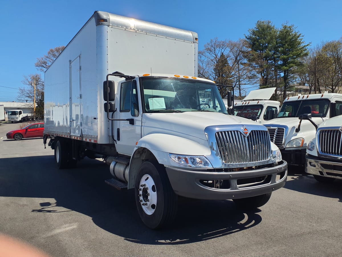 2017 Navistar International 4300 669598