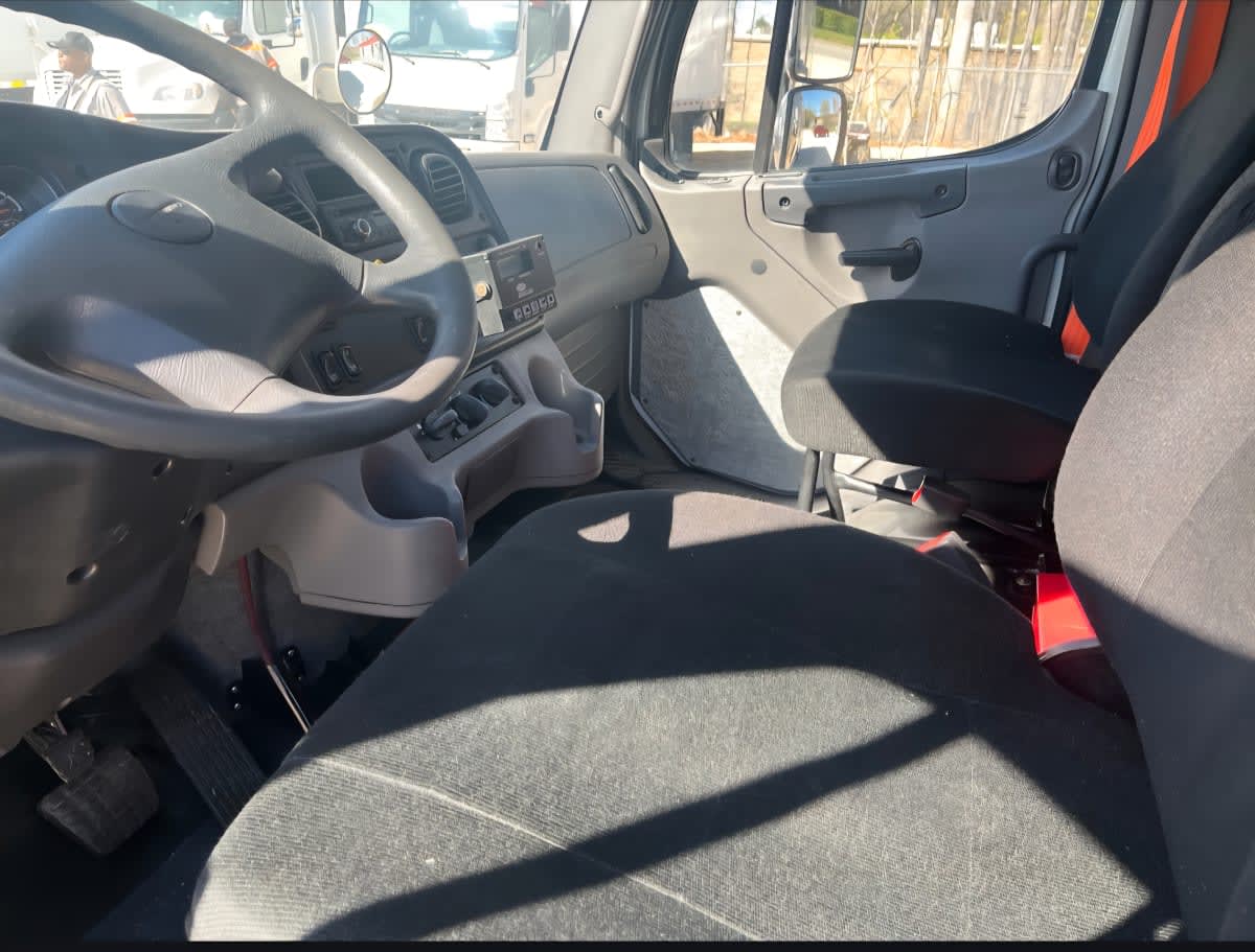 2017 Freightliner/Mercedes M2 106 669665