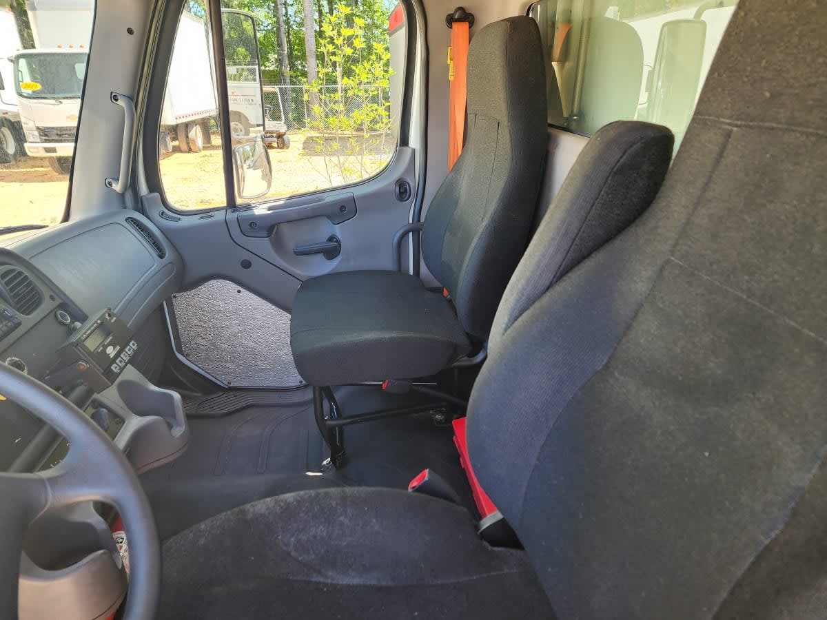 2017 Freightliner/Mercedes M2 106 669666