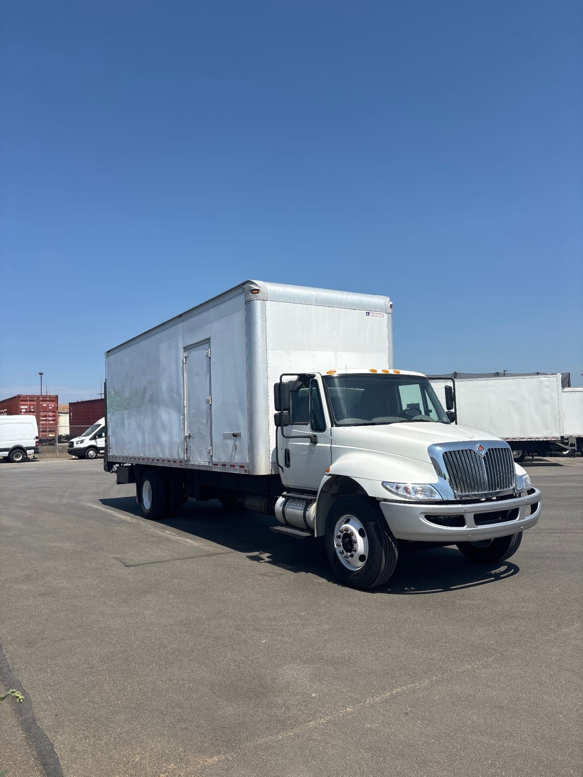 2017 International 4300 in Tacoma, WA — photo 3
