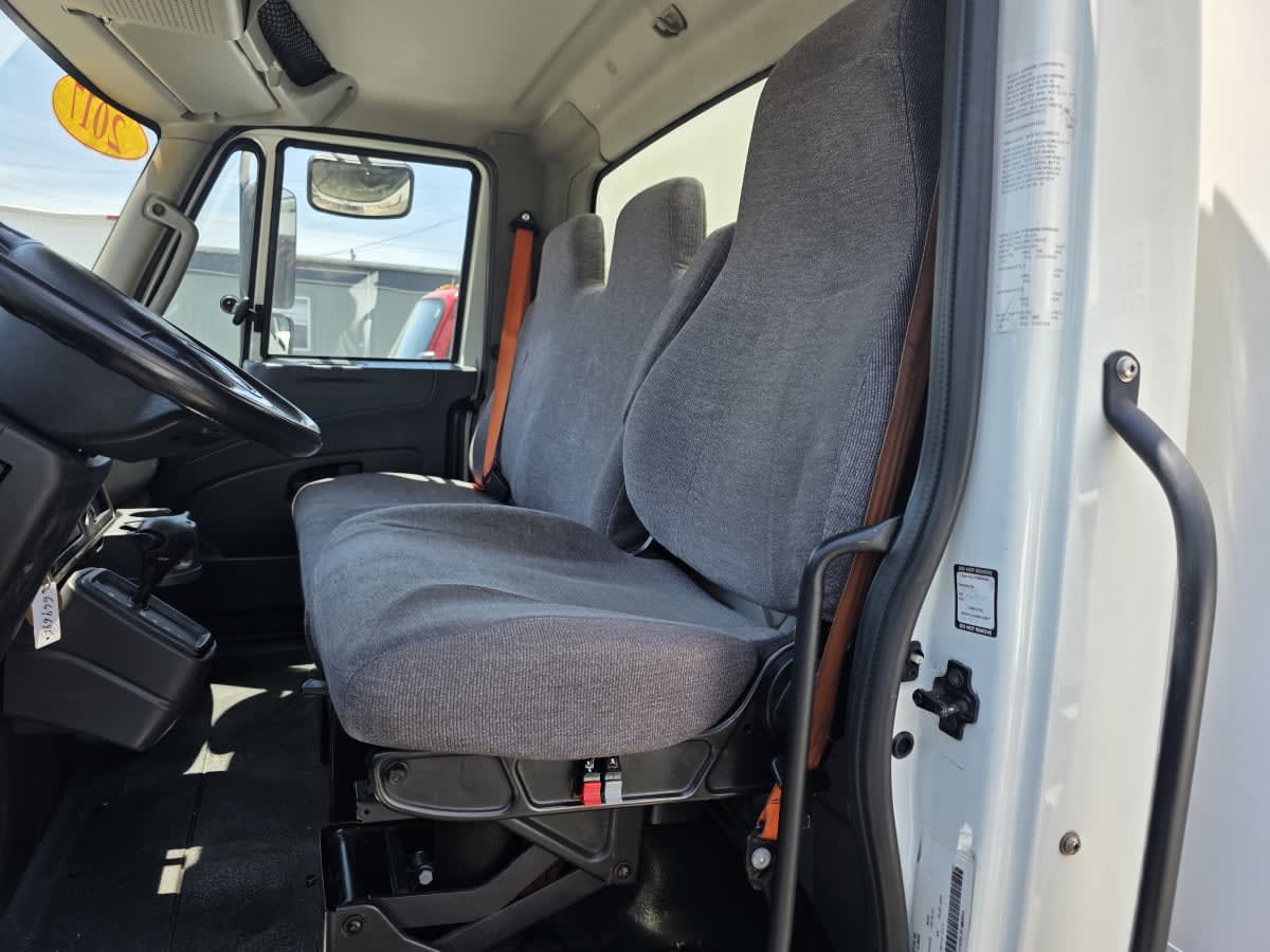 2017 International 4300 in Bensalem, PA — photo 7