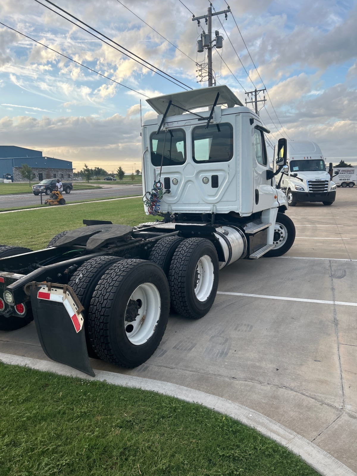 2016 Freightliner/Mercedes CASCADIA 125 669749