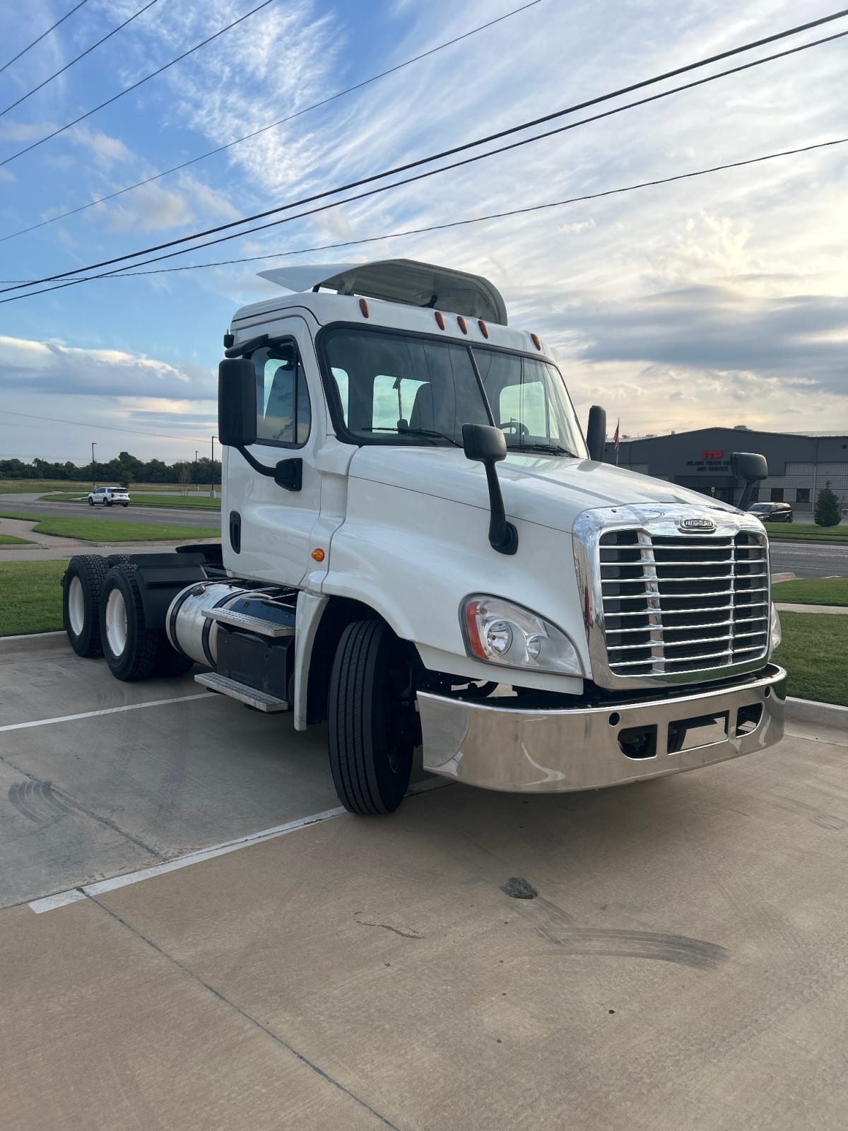 2016 Freightliner/Mercedes CASCADIA 125 669749