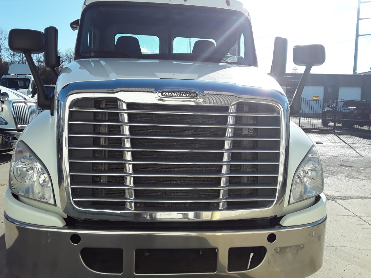 2016 Freightliner/Mercedes CASCADIA 125 669784