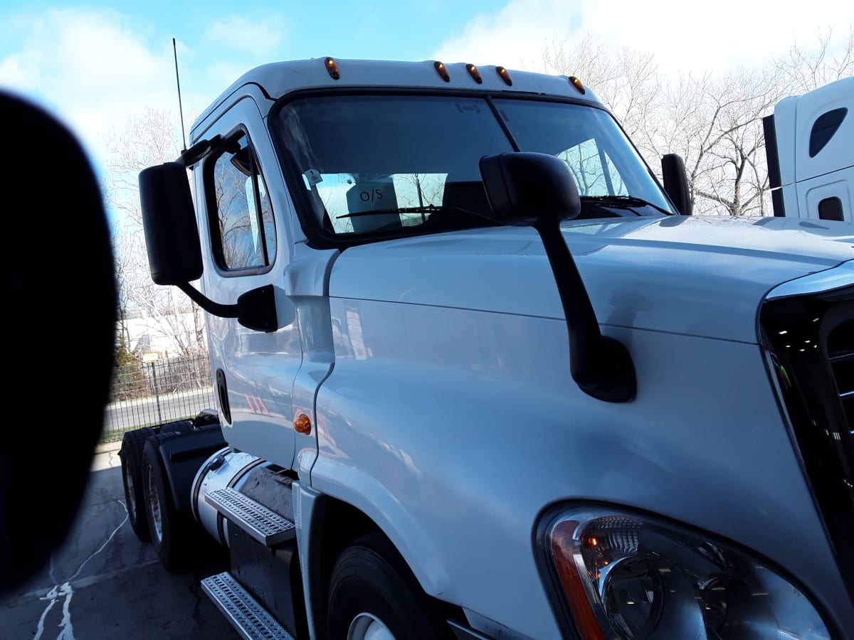 2016 Freightliner/Mercedes CASCADIA 125 669785