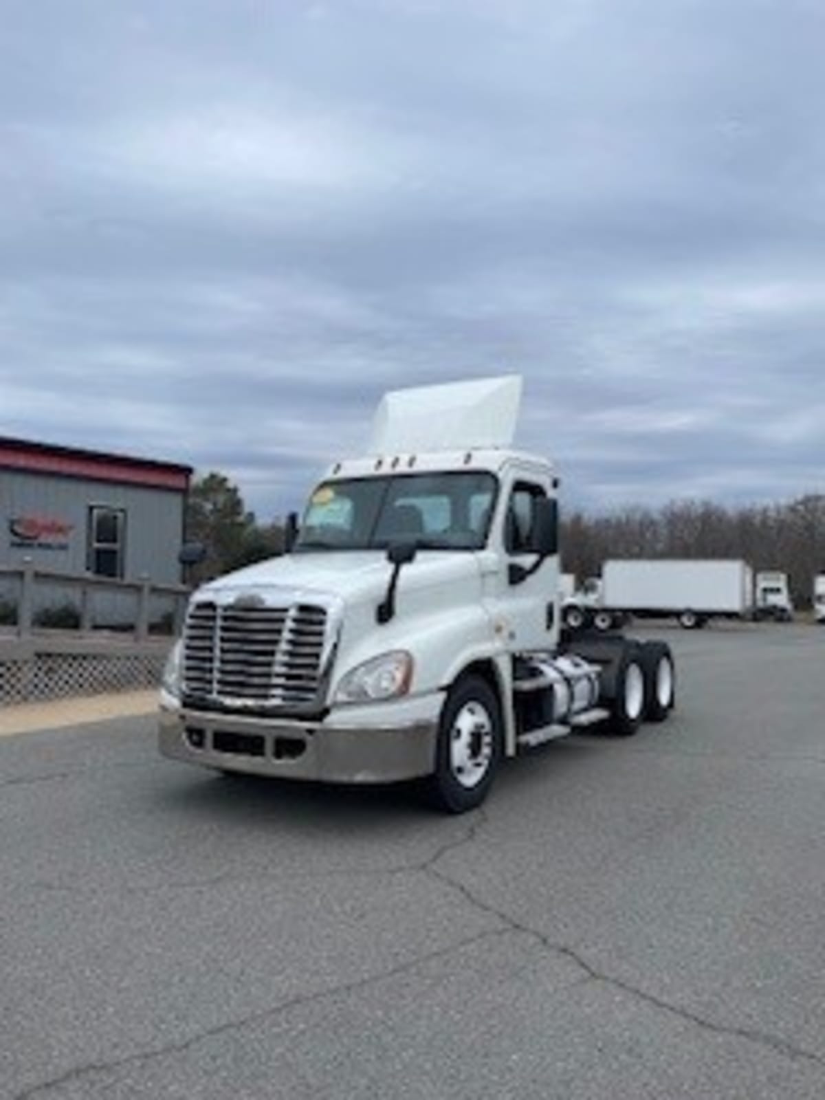 2016 Freightliner - image 1