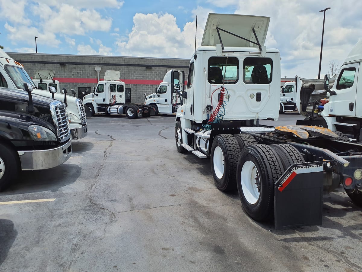 2016 Freightliner/Mercedes CASCADIA 125 669798