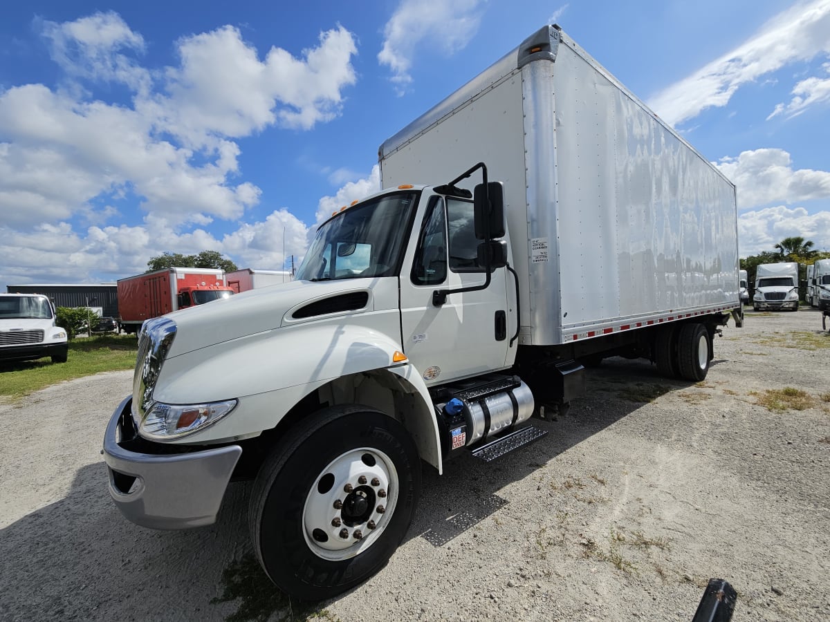 2017 Navistar International 4300 669807