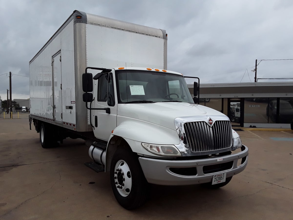 2017 Navistar International 4300 669814